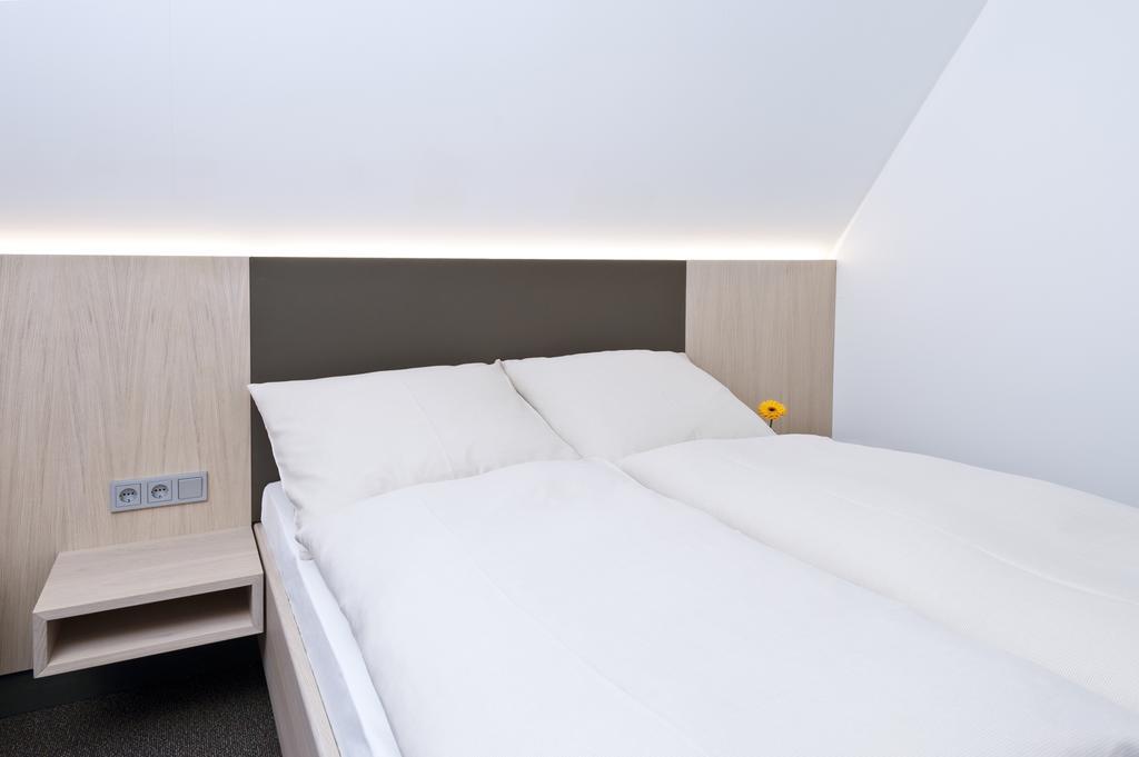 Hotel Kaeferstein Garni Nuremberg Luaran gambar