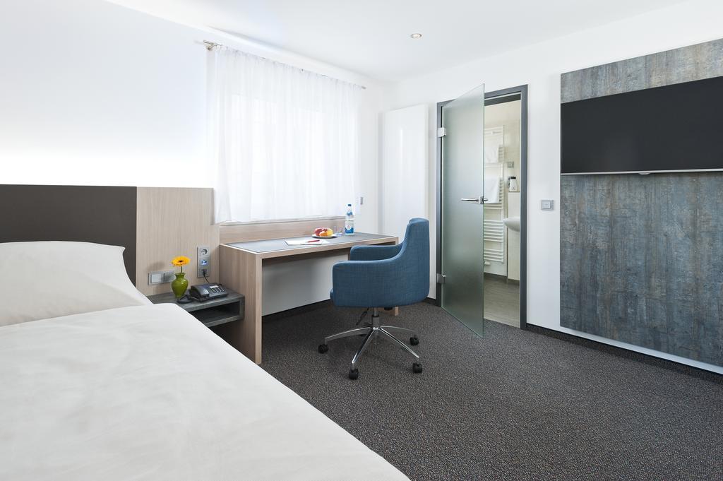 Hotel Kaeferstein Garni Nuremberg Luaran gambar