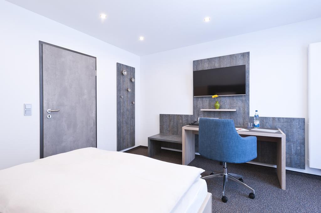 Hotel Kaeferstein Garni Nuremberg Luaran gambar